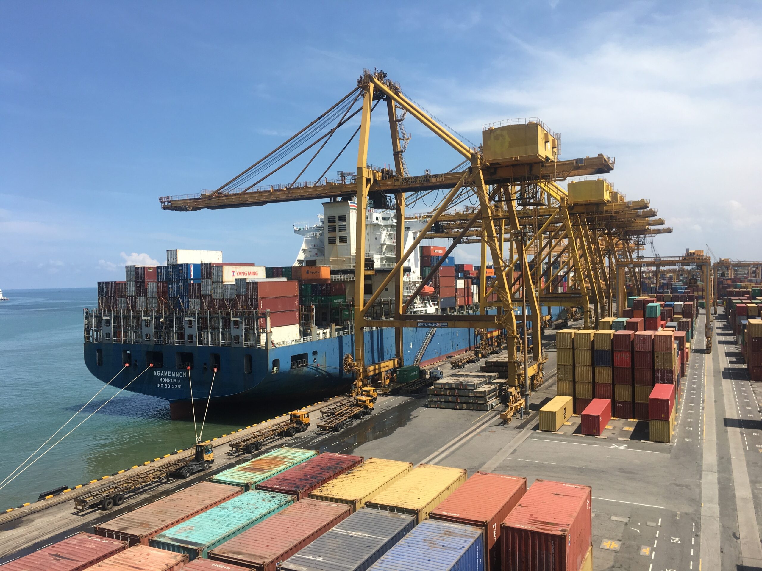 shipping broker in Rotterdam